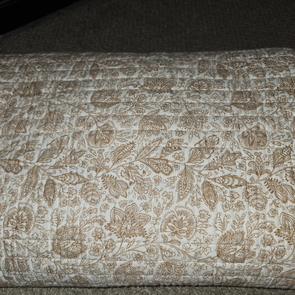 Threshold Cotton Floral Paisley Cream & Brown Quilt Size Full/Queen